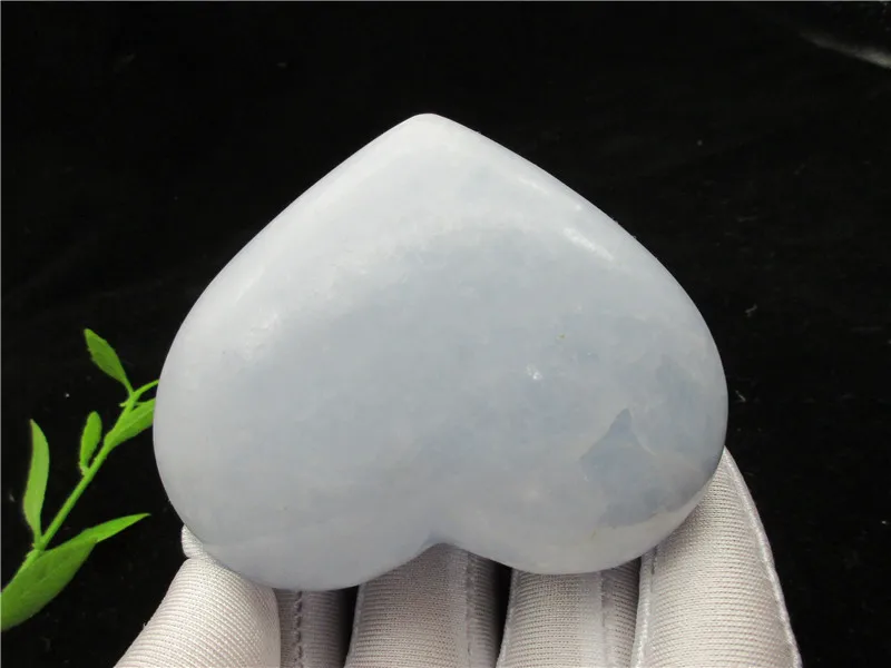 

Натуральный красивый Kyanite сердце Rock Crystal полированная фотография