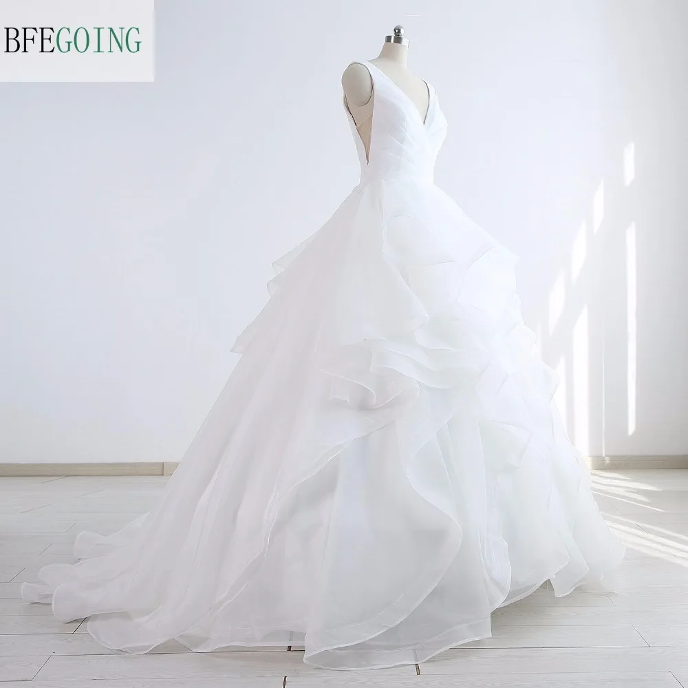 White Organza Sleeveless A-Line Wedding Dress Chapel Train V-Neck Tiered Pleat Real/Original Actual Photos Custom Made | Свадьбы и