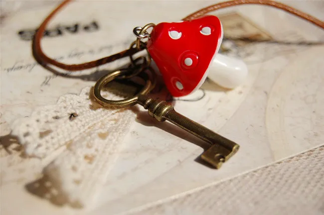 Красный гриб кулон Цепочки и ожерелья с ключевыми Алиса в стране чудес для