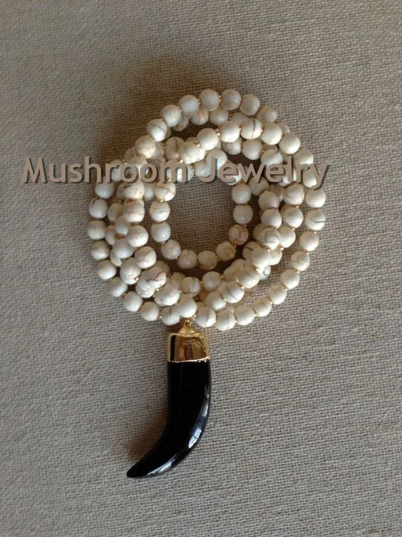 

Boho chic Gold Beaded Turquoises Beads Horn Pendant Necklace