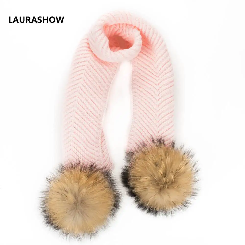 Розовый Laurashow Дети Зимний трикотажный шарф Настоящее 14 см енота норки Мех животных мяч помпонами для маленьких девочек мальчиков теплые шарфы - Цвет: Розовый