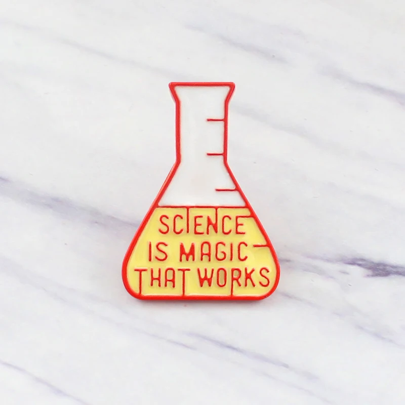 MAGIC SCIENCE IS который работает в лаборатории колба металлическая брошь с эмалью