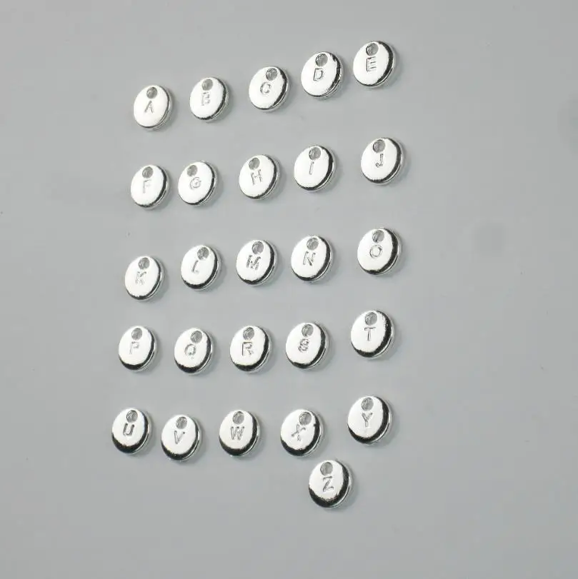 Silver 26pcs/pack Alphabet Letter Silver Gold Color Round Coin Pendant Charms For Women Men DIY Necklace Bracelet Family Jewelry Gift - Окраска металла: Silver