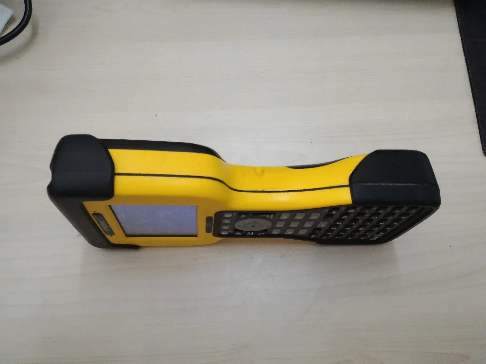 Использовать Trimble TSC2 данных контроллера с GSM/GPRS и 12.50 SC программного обеспечения |