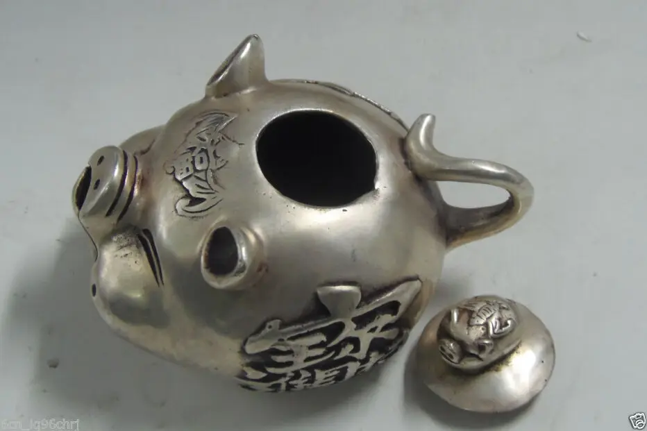 Коллекционный декорированный ручной работы тибетский чайник со Свинкой в старом