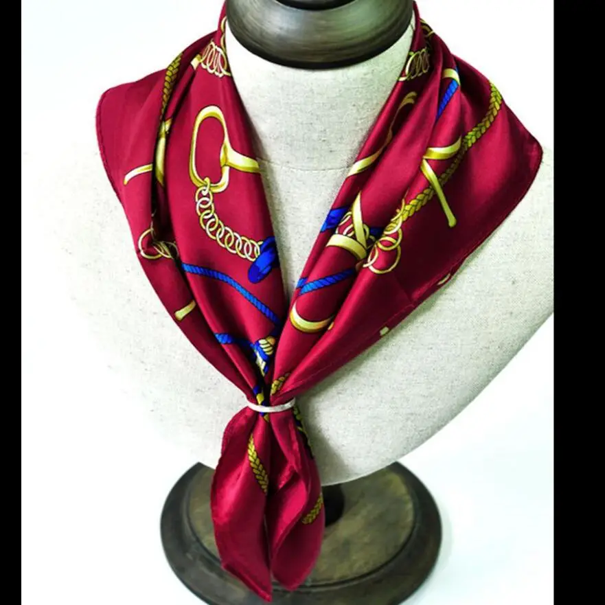 Шарф бандана с модным принтом и цепочкой маленький квадратный шелковый шарф для