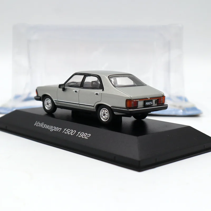 IXO altyya 1:43 V ~ W 1500 1982 литые под давлением модели игрушек коллекция автомобилей