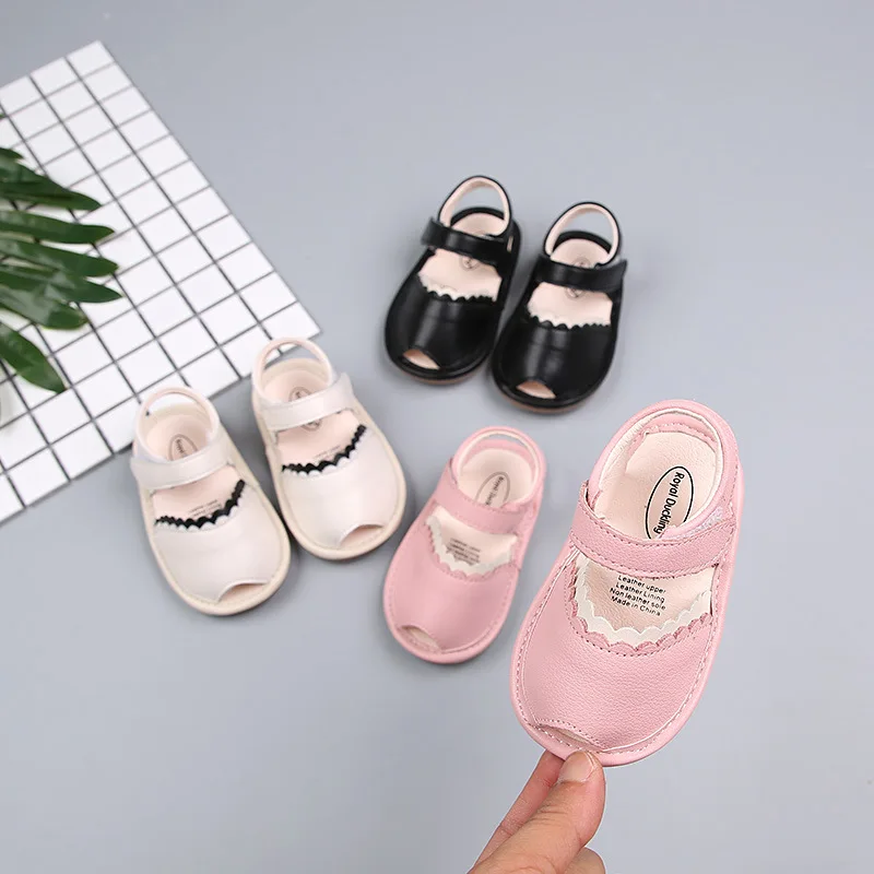 С двухслойным кружевны основаним граница для маленьких девочек сандалии с