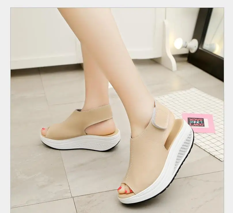 Новинка лета 2019 сандалии на танкетке для женщин босоножки большого размера из ПУ