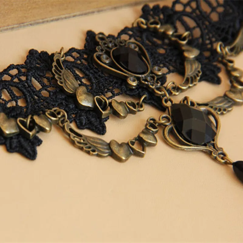 

Heeda 2019 Gothic Punk Dancing Party Necklace Women Personality Cool Choker Vintage Halloween Costume Party Neck Accessories