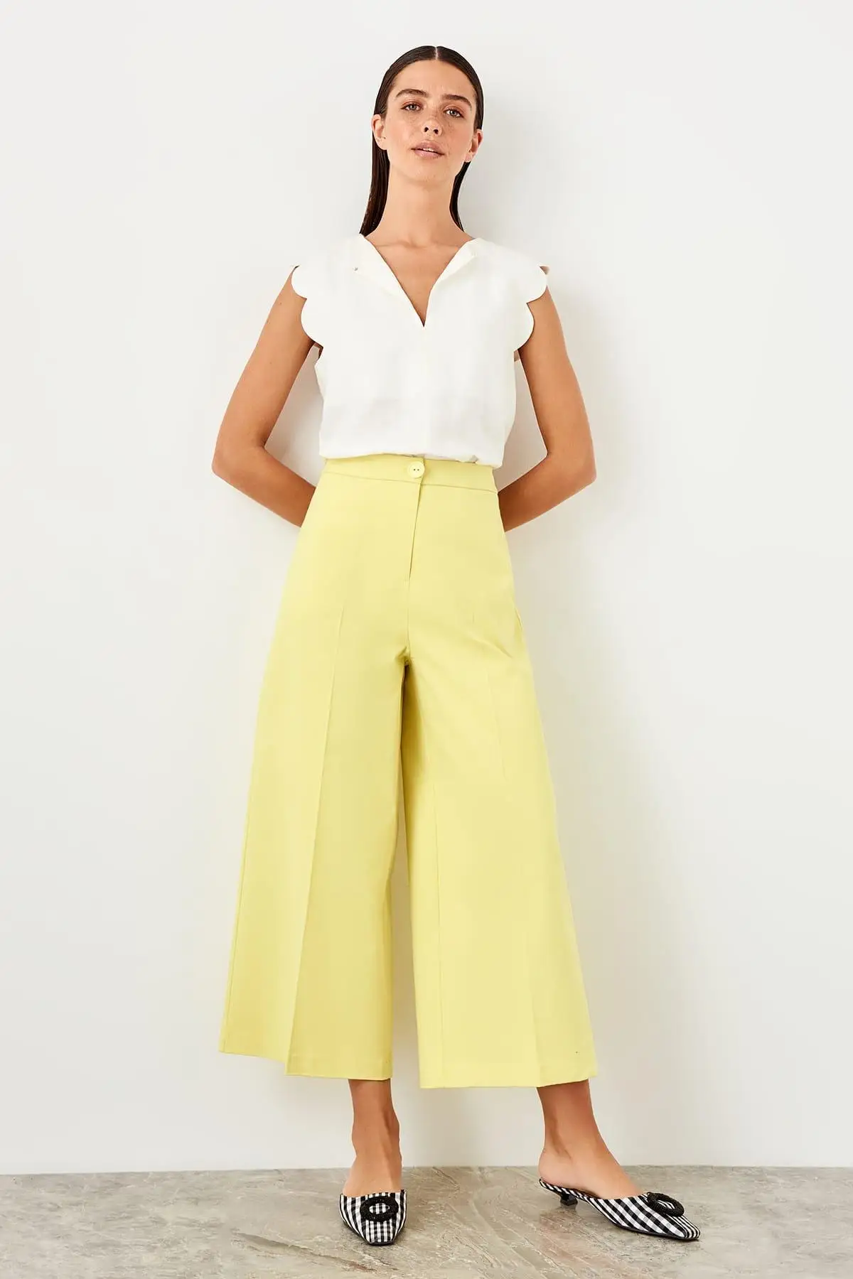 Trendyol желтые расклешенные брюки TWOSS19XM0221|Брюки| |