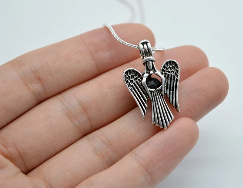 

10pcs Lava Stone Angel Essential Oil Diffuser Necklace Aromthraphy Lockets 16mm Necklace Jewelry XSH440