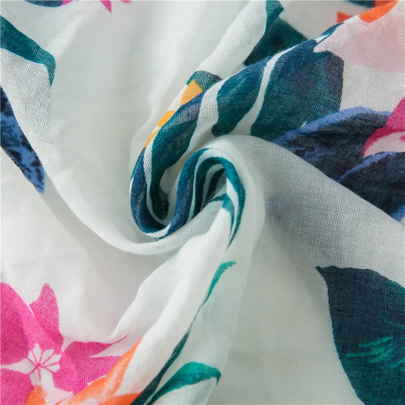 

Fashion Women's Scarf Head Scarf Topic Banana Leaf Print High Qualtiy Scarfs With Taseels