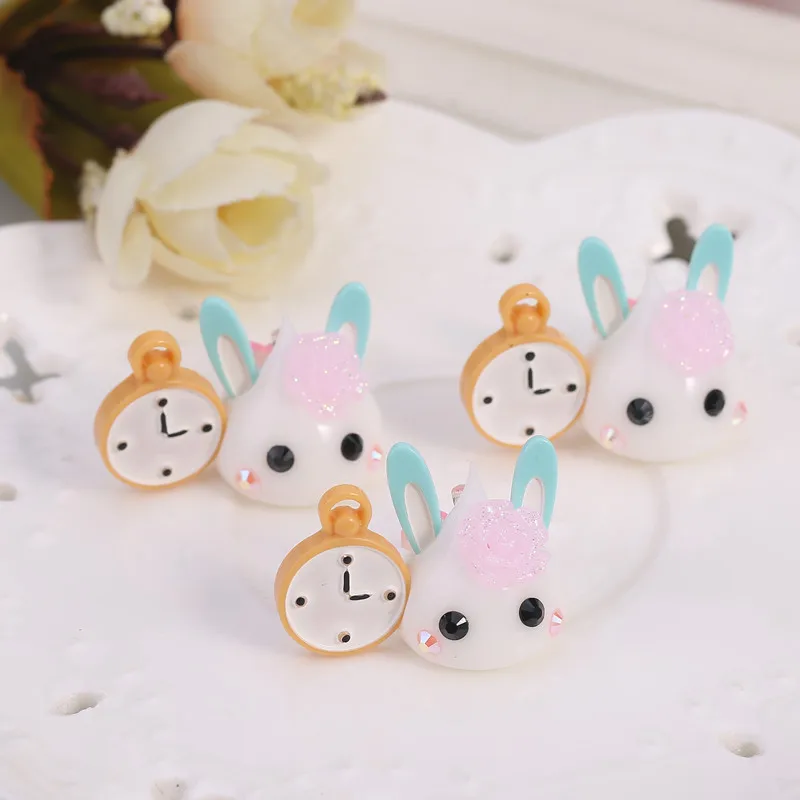 

10pcs 18mm cartoon teardrop silicone charms hoppe chan with clock necklace pendant for DIY accessory