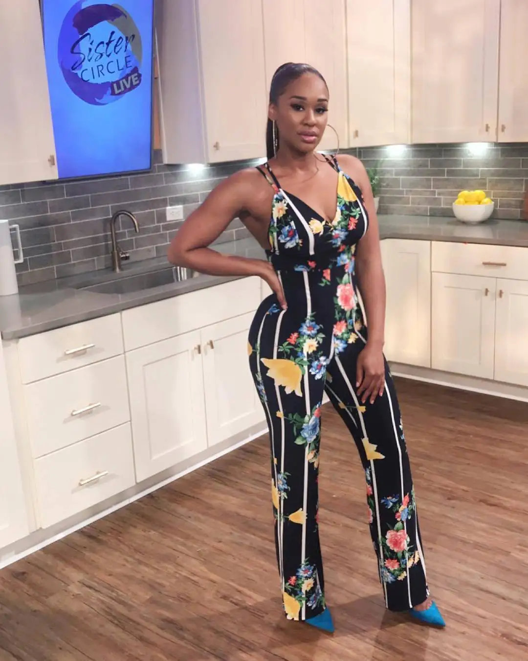 2019 European and American fashion new printed casual street style trend sexy V jumpsuit | Тематическая одежда и униформа
