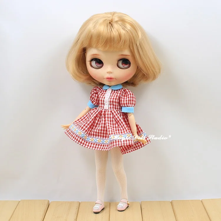 Комплект одежды для кукол Blythe красное платье в сетку колготки и сумка подходит