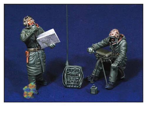 Разобранная коллекция зима 1/35 года включает в себя 2 и сценические фигурки из