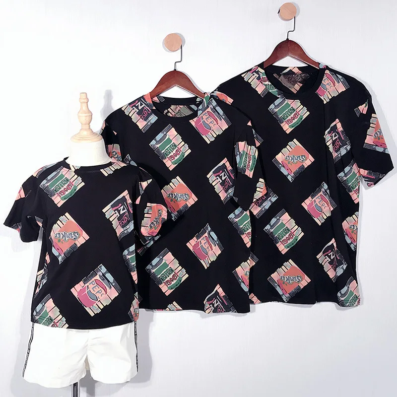 Balck T-shirt Летние одинаковые комплекты для семьи, спортивные комплекты для папы, сына, мамы и девочек, футболка с короткими рукавами для отпуска+ шорты, 2 предмета, костюмы из хлопка, одежда - Цвет: Balck T-shirt