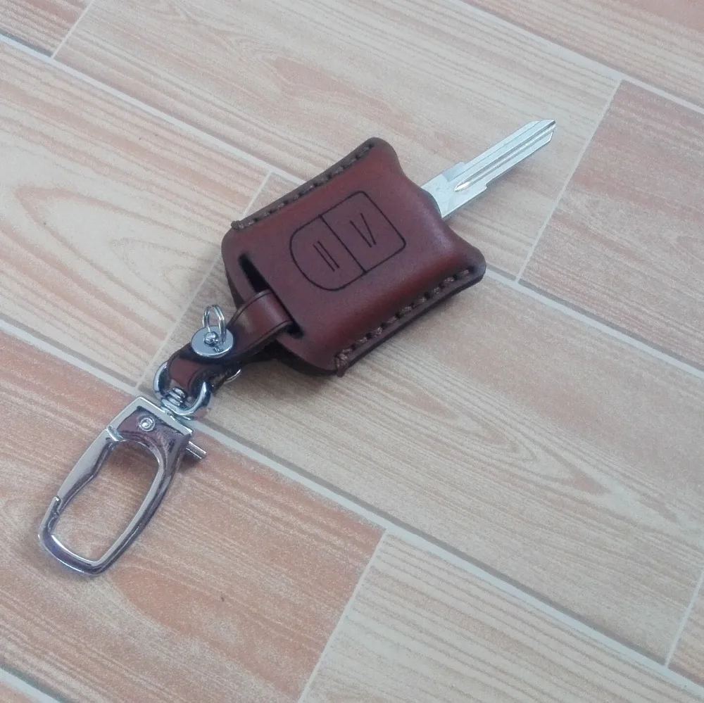 

100% genuine leather Key Case Cover For Toyota Auris Camry RAV4 Avalon Yaris Verso 2012-2018 Shell Key Cover Set With Keyring