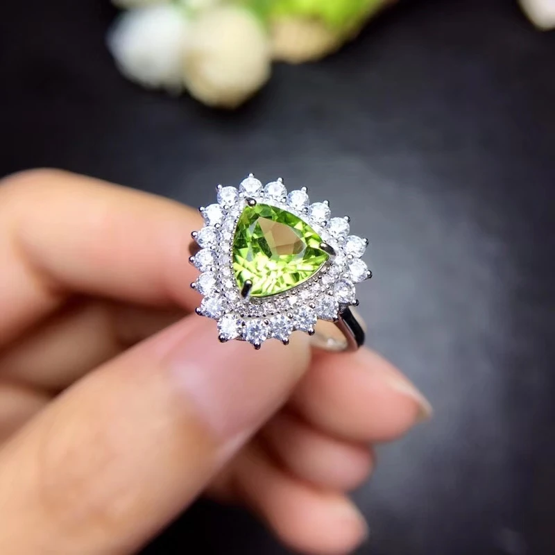 

Fashion elegance Triangle Natural green peridot gem Ring S925 Silver Natural olivine Ring girl Women's party gift Rings Jewelry