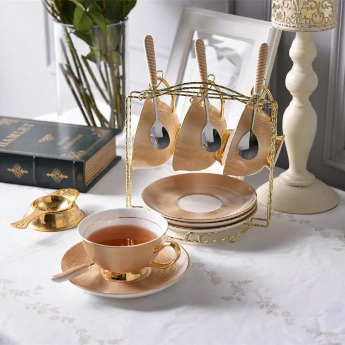 4Cups n Gold Holder Европейский роскошный кофейный сервиз из золотого костяного фарфора, британский фарфоровый чайный сервиз, керамическая кружка, сахарница, сливочник, чайный горшок, вечерние стаканы - Цвет: 4Cups n Gold Holder