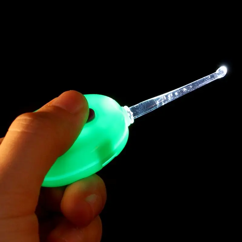 Детские светящиеся уха палочки свет Earwax Чистый инструмент для кормящих детей