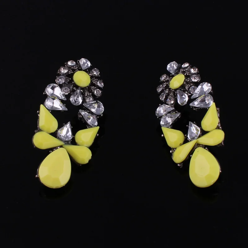 4 Цвета Новое поступление симметричные цветочные серьги со стразами Boho