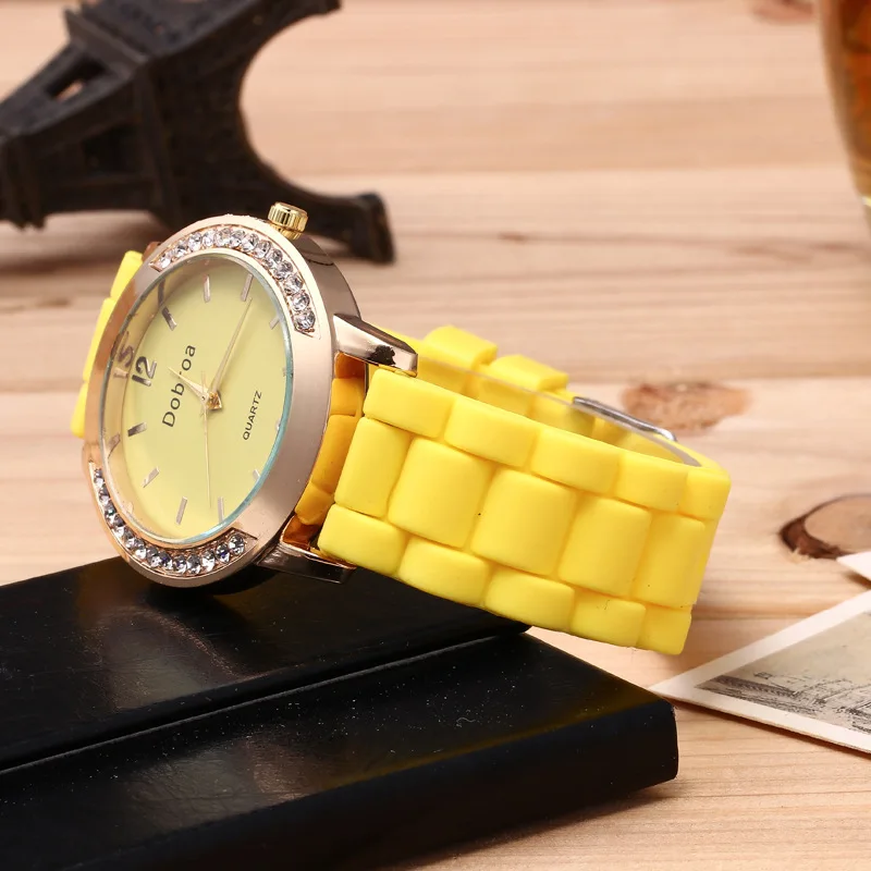 Reloj Muj два цифровых силиконовых ремешка декоративные металлические двухрядные