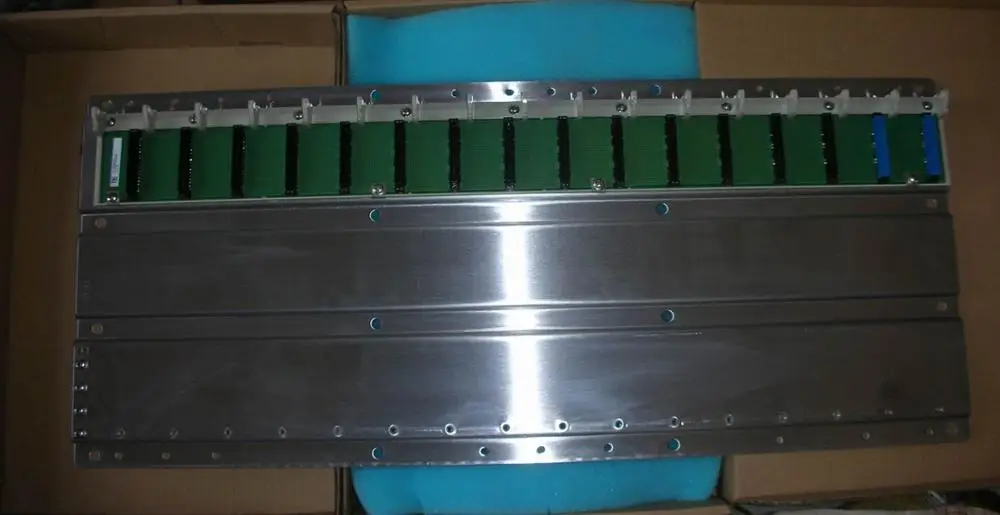 

1 шт. б/у SCHNEIDER 140XBP01600