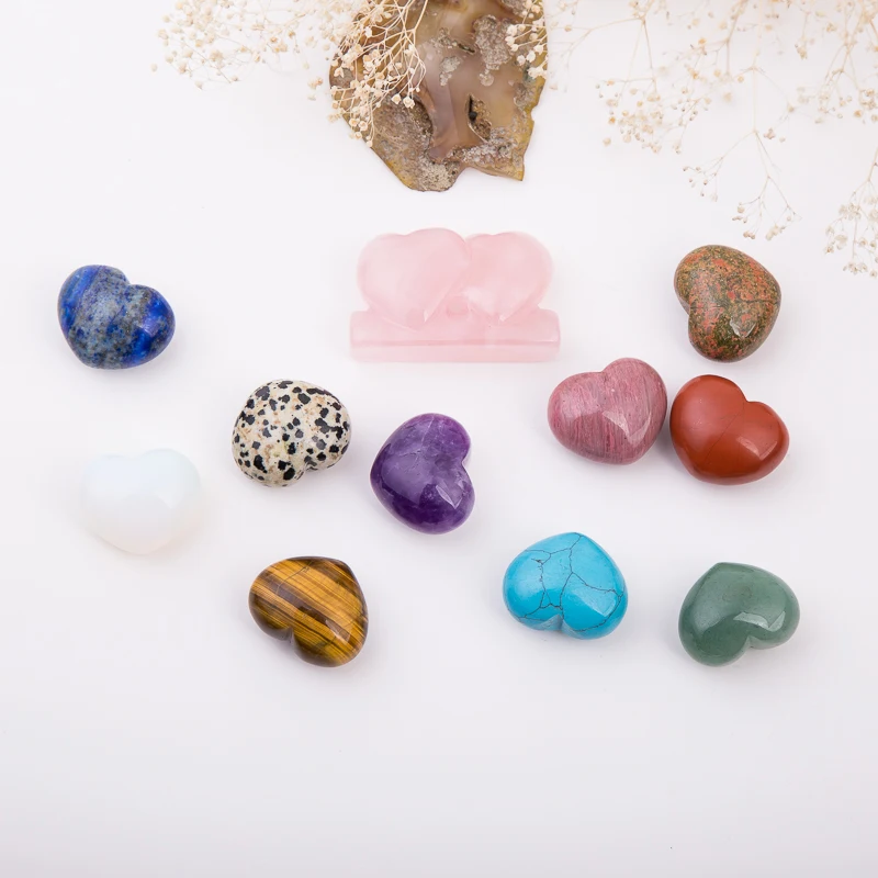 

2017 hot 30mm Piece Fluorite Golden sand quartz Heart Shape Crystal Chakra pink purple Stone beads Carved Healing Reiki