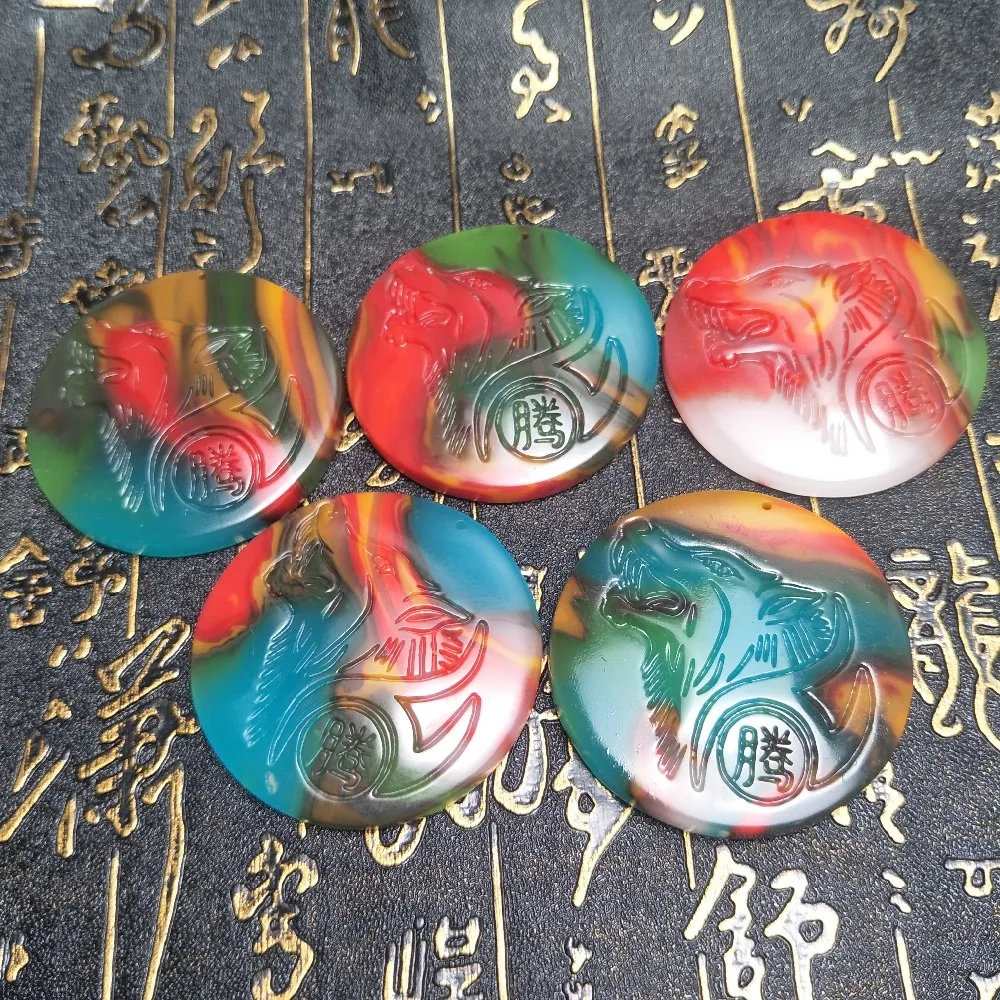 

Send A-level national certificate Natural colorful jade carving multi-color wolf head pendant Three-color jade bead pendant chai
