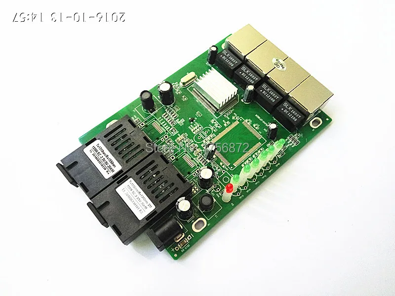 Медиаконвертер 10/100 м 4 RJ45 + 2 волокна 2(1*9) порта с одним режимом и волокном 20 км|media