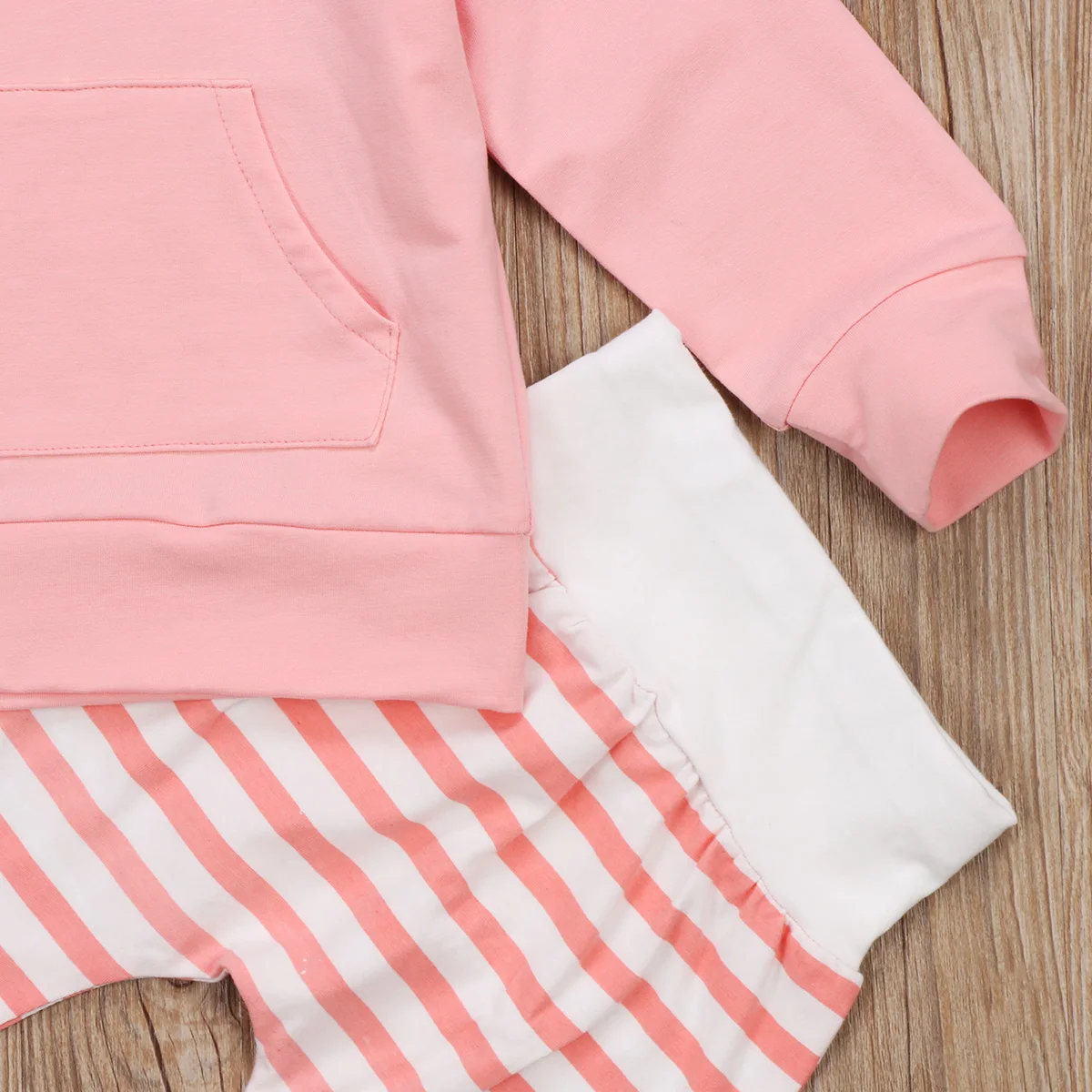 Комплект одежды из топа с капюшоном и брюк в полоску длинным рукавом|set clothes|outfit