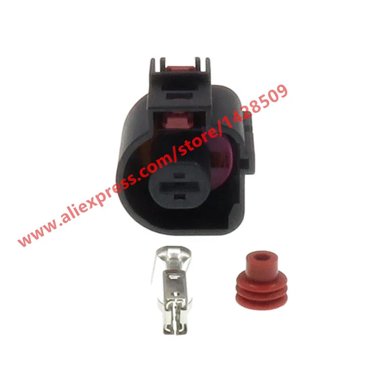 

1 Set 1 Pin Automotive Starter Motor Plug Connector 1K0 973 751 For VW Sagitar Magotan Golf Audi 1K0973751