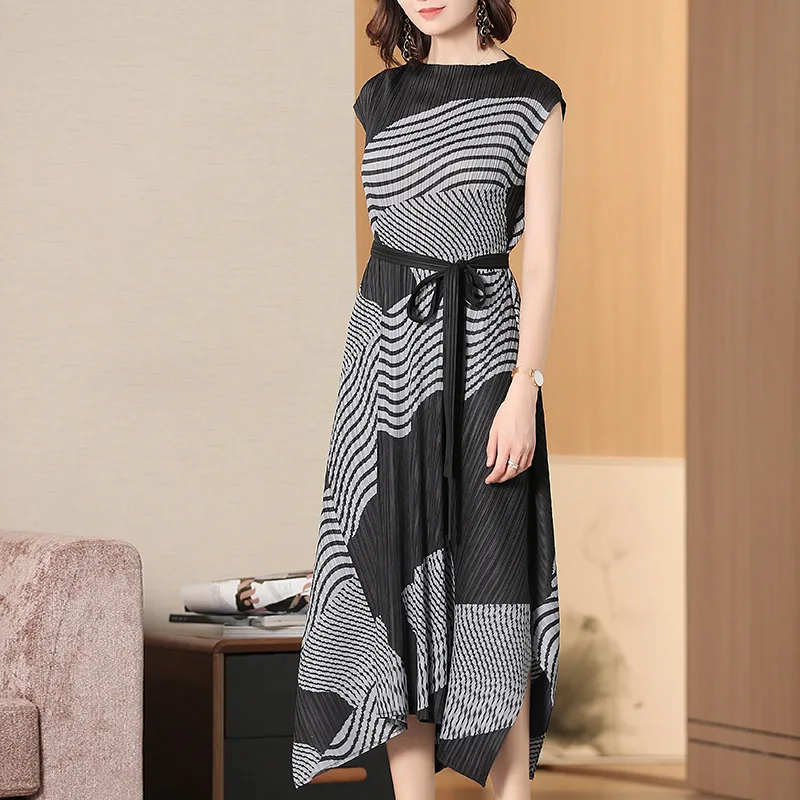 Женское платье без рукавов свободное с винтажным принтом во французском стиле