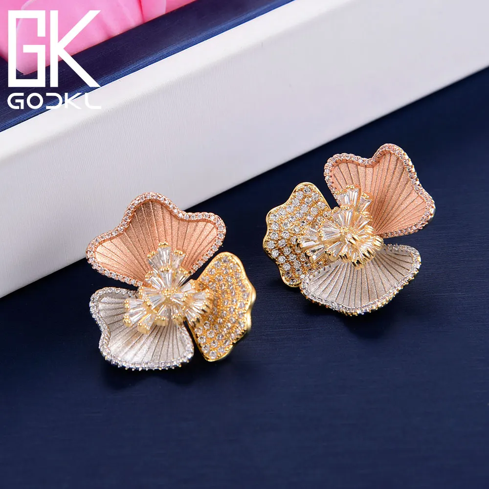 Серьги пусеты GODKI Lucky flossom с кубическим цирконием для женщин трехцветные серьги на