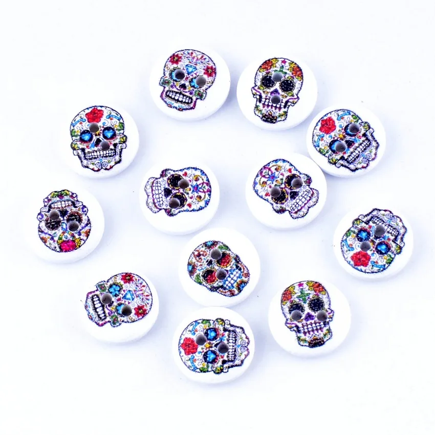 Бесплатная доставка 10 шт. произвольные смешанные с 2 отверстиями принтом черепа