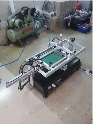 Новая пневматическая машина для трафаретной печати пластиковых бутылок |