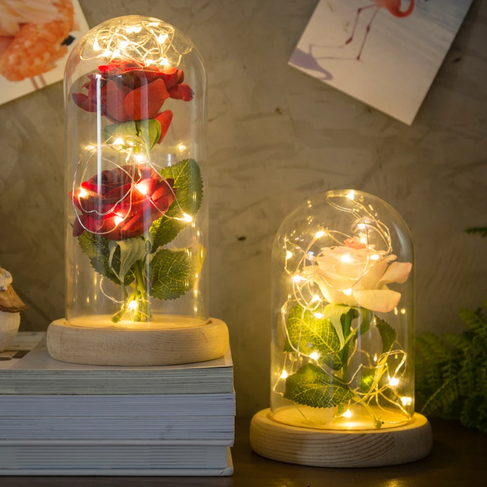 Красота и с рисунком из мультфильма Красавица Чудовище в виде красных роз Стекло