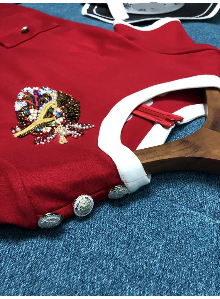 Роскошное Брендовое дизайнерское платье для женщин, летнее платье с круглым вырезом, расшитое бисером и пуговицами, красное платье