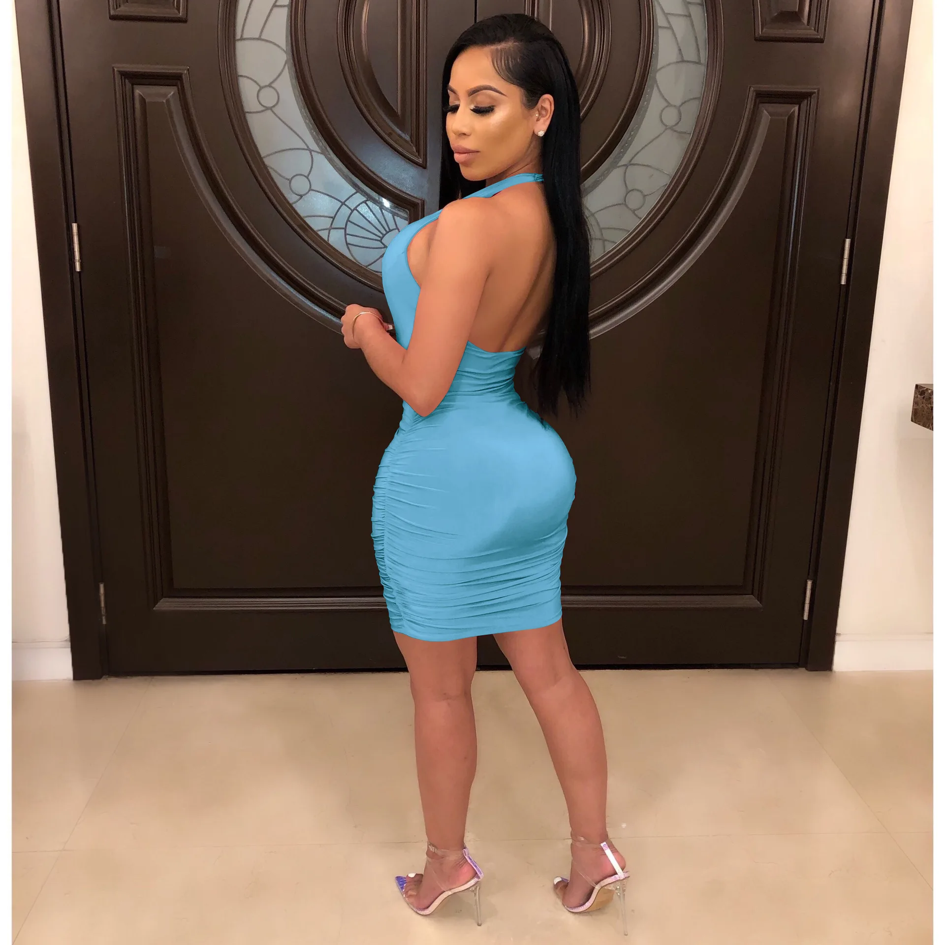 Анжаманор Сексуальное женское платье Club Wear Summer 2019 с открытой спиной на завязках глубоким V-образным вырезом Ruched Bodycon Bandage Mini Dress D36-AZ53 на.