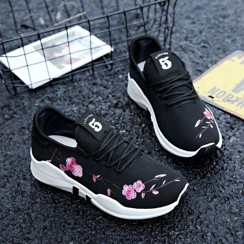 OLOMM/женские кроссовки на платформе Новинка 2019 года белые с вышивкой персикового