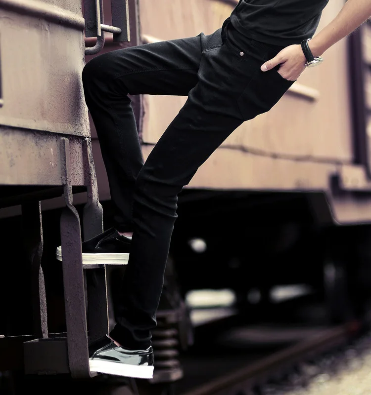 Модные джинсы мужчины Брюки брюки дизайнер высокое качество осень-летние мужчин