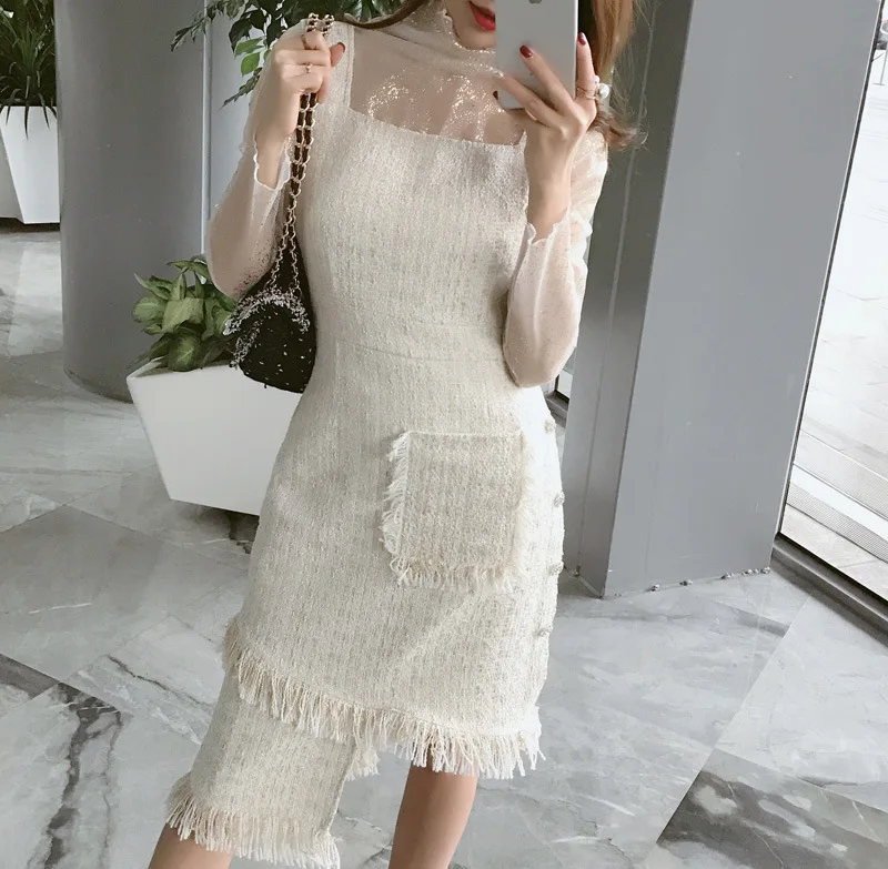 2017 autumn and winter women's high-necked shirt + fringed tweed strap dress two-piece |