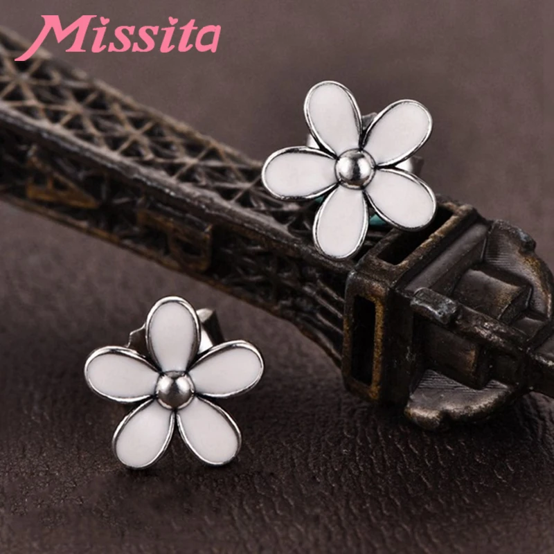 Женские сережки гвоздики MISSITA серебристые с белыми ромашками брендовые