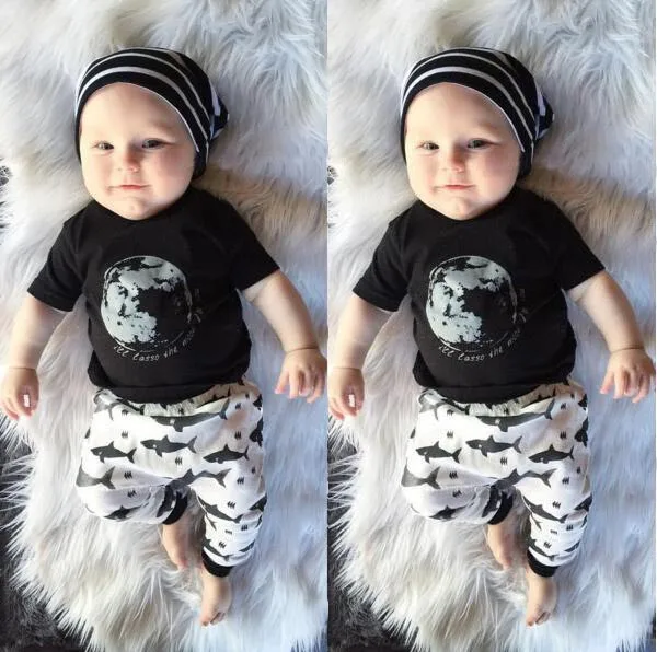 2019 Summer baby boy clothes new born clothing set cotton short sleeved gold printing t-shirt + pants 2pcs suit Mamas |