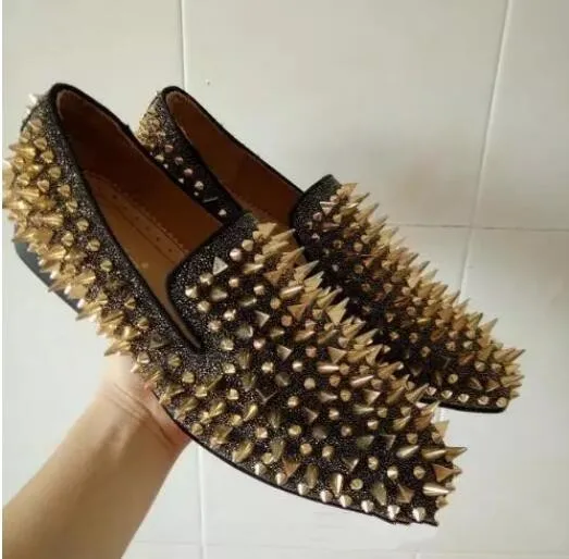 Блестящие шлепанцы с шипами и стразами мужские туфли на плоской подошве из