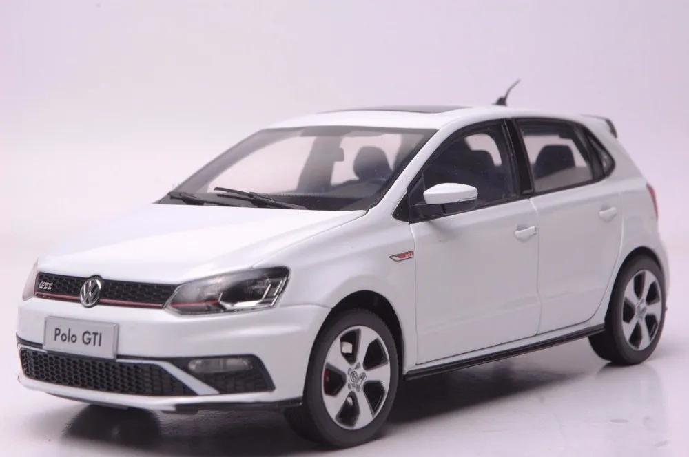 

Литая модель 1:18 для Volkswagen VW Polo GTI 2015, игрушечный автомобиль из белого сплава, миниатюрный коллекционный подарок