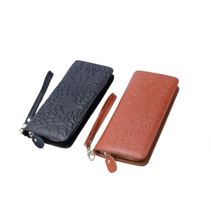 Дизайнерский кошелек от известного бренда Женский из натуральной кожи с