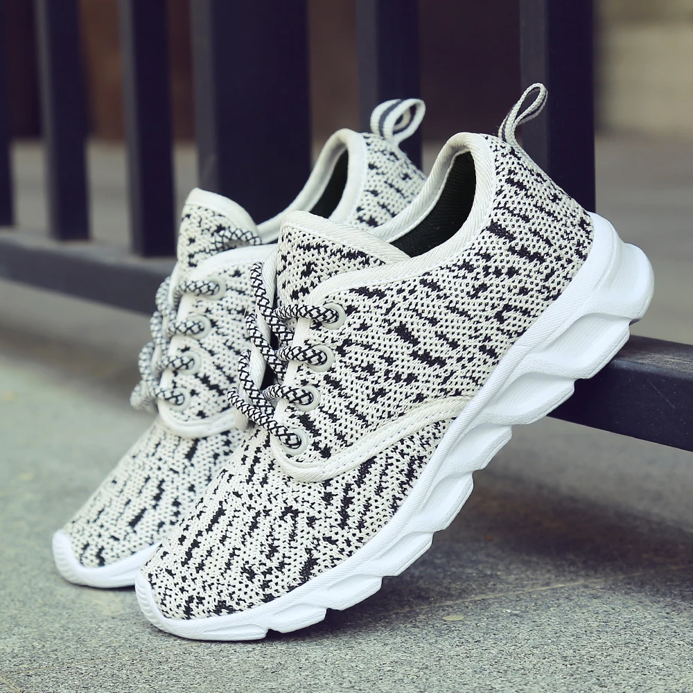 2018 летние новые стильные Дышащие Детские Прогулочные кроссовки Flywire для